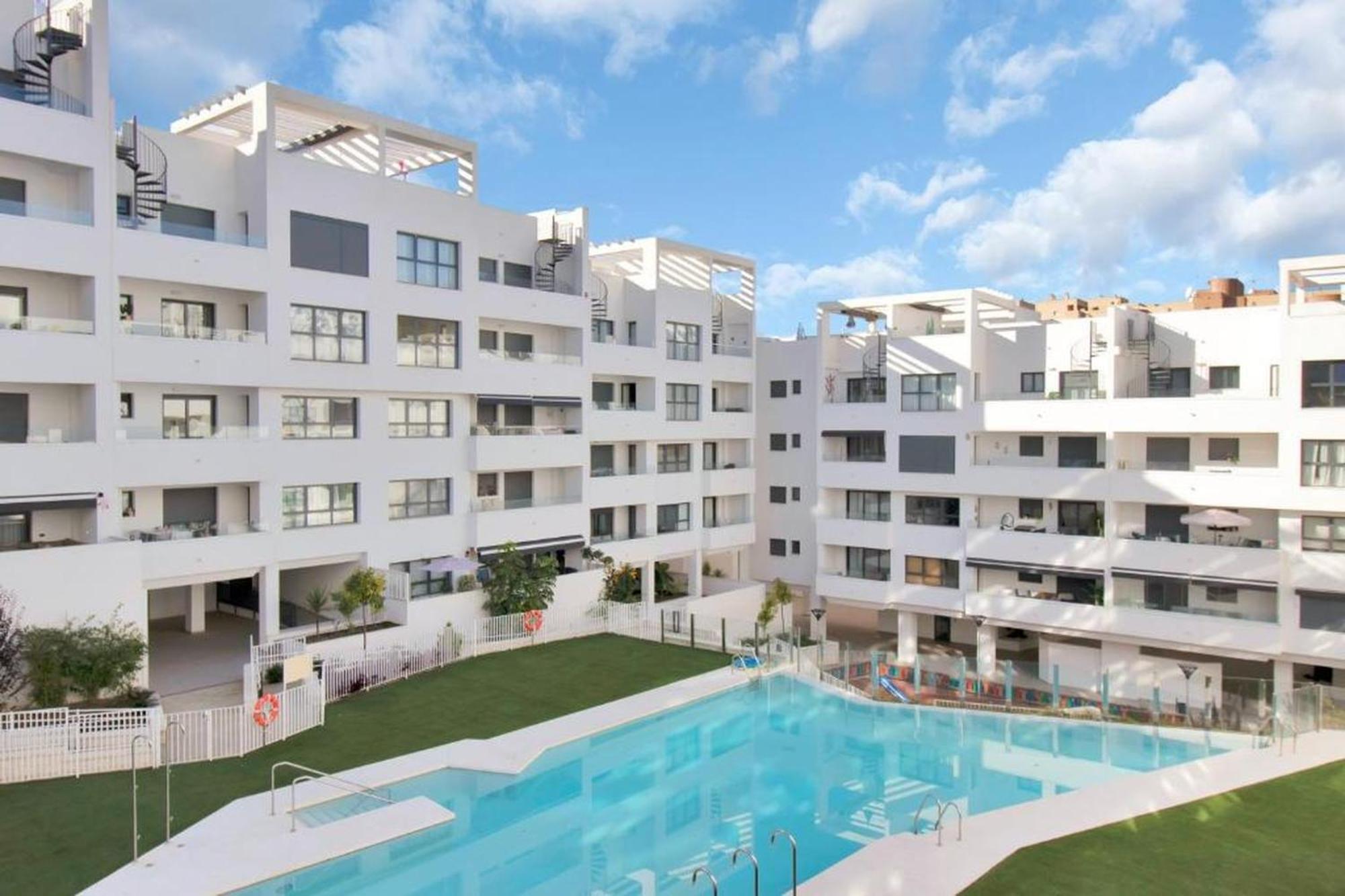Estepona Garden Exterior foto